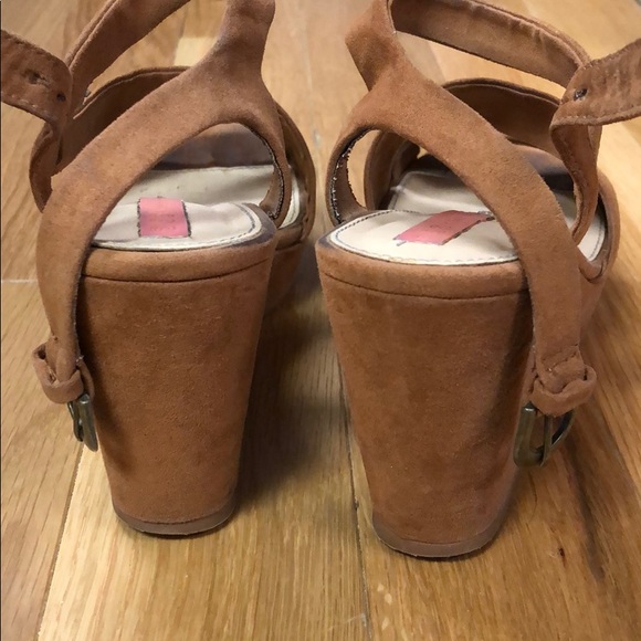 Sandals - Picture 3 of 4